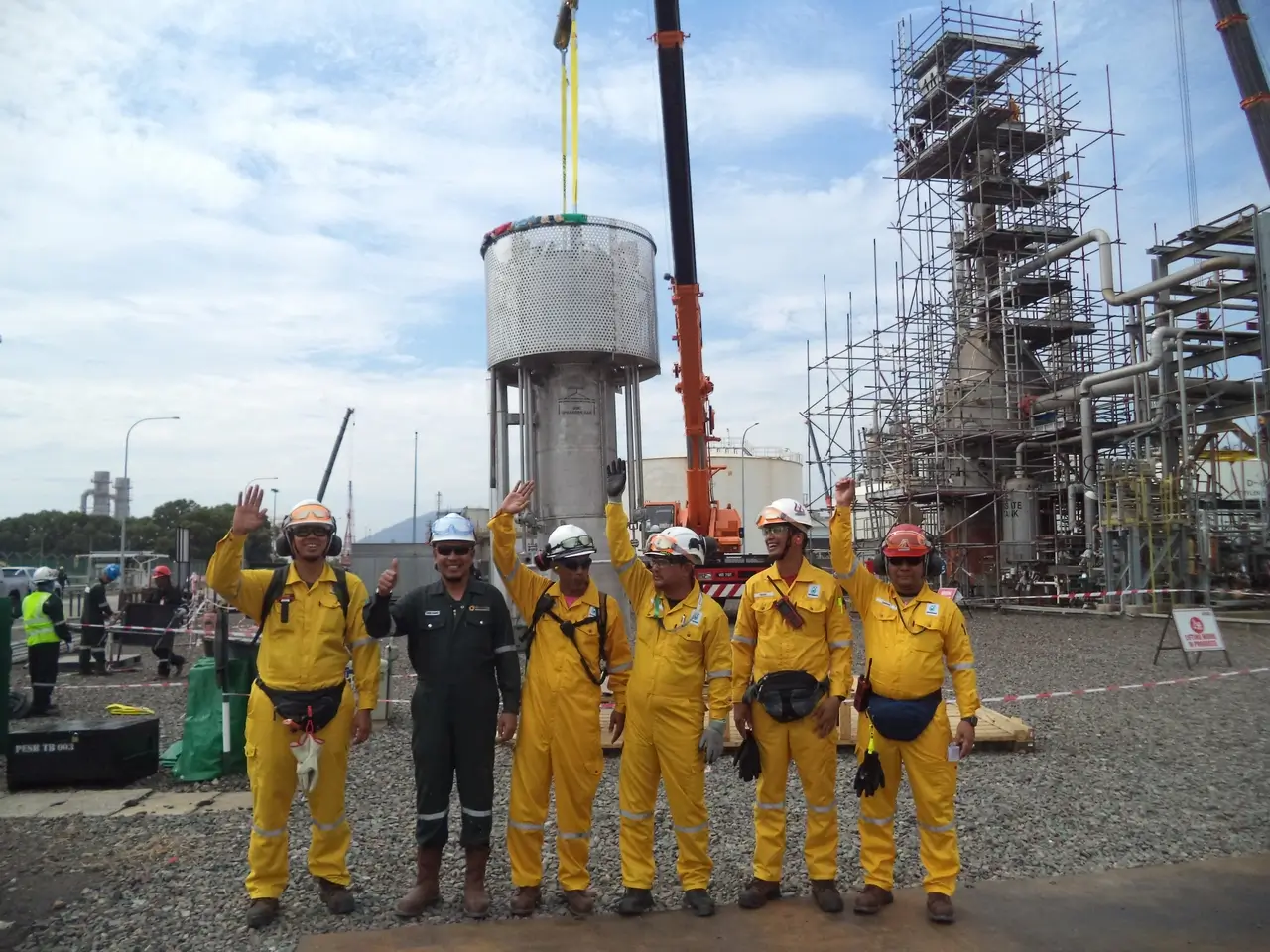 Flaretip Removal, Installation & Commissioning - TWENTY7 TEAM (3)